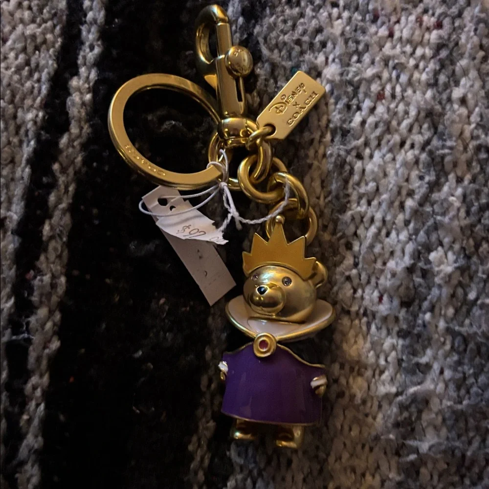 Disney X Coach Evil Queen Bear Bag Charm key ring - Picture 2 of 6